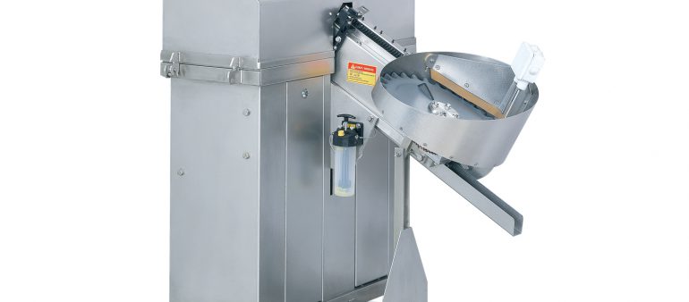 12 BIÇAKLI ZEYTİN ÇEKİRDEĞİ ÇIKARMA MAKİNASI